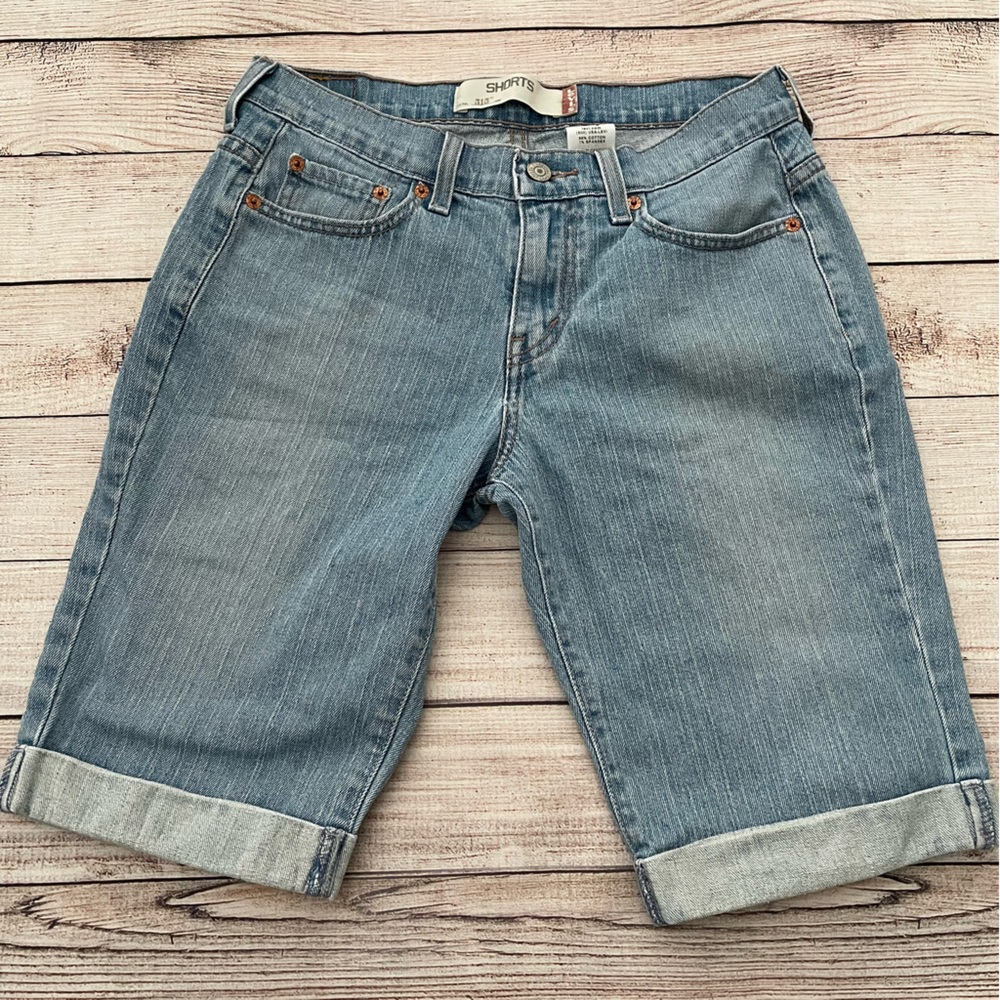 Levi’s Women’s 515 Blue Jeans Bermuda Shorts Cuffed Hems Size 4